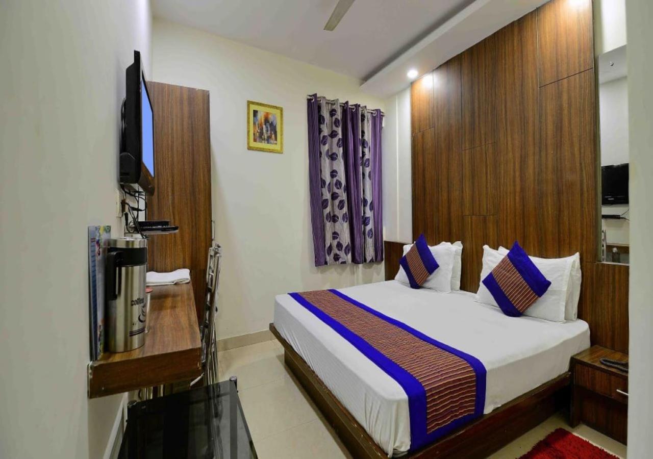 Hotel I Stay & Revels Near New Delhi Railway Station- By Ap Singh Hotels Exterior photo