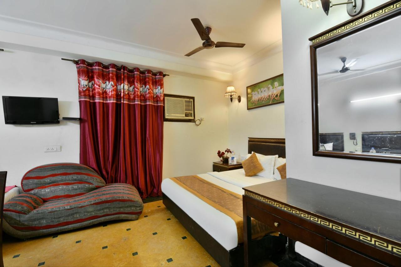 Hotel I Stay & Revels Near New Delhi Railway Station- By Ap Singh Hotels Exterior photo